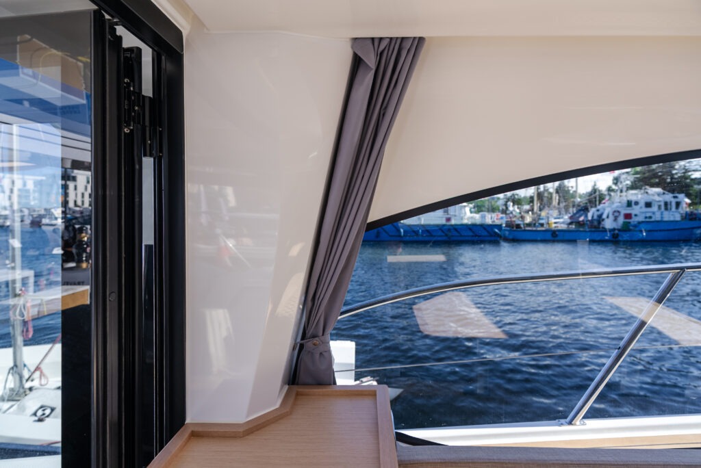 Upholstery for Boats - PACYFIC - Boat Upholstery 60 Pacyfic Pilot Seats DSC01405