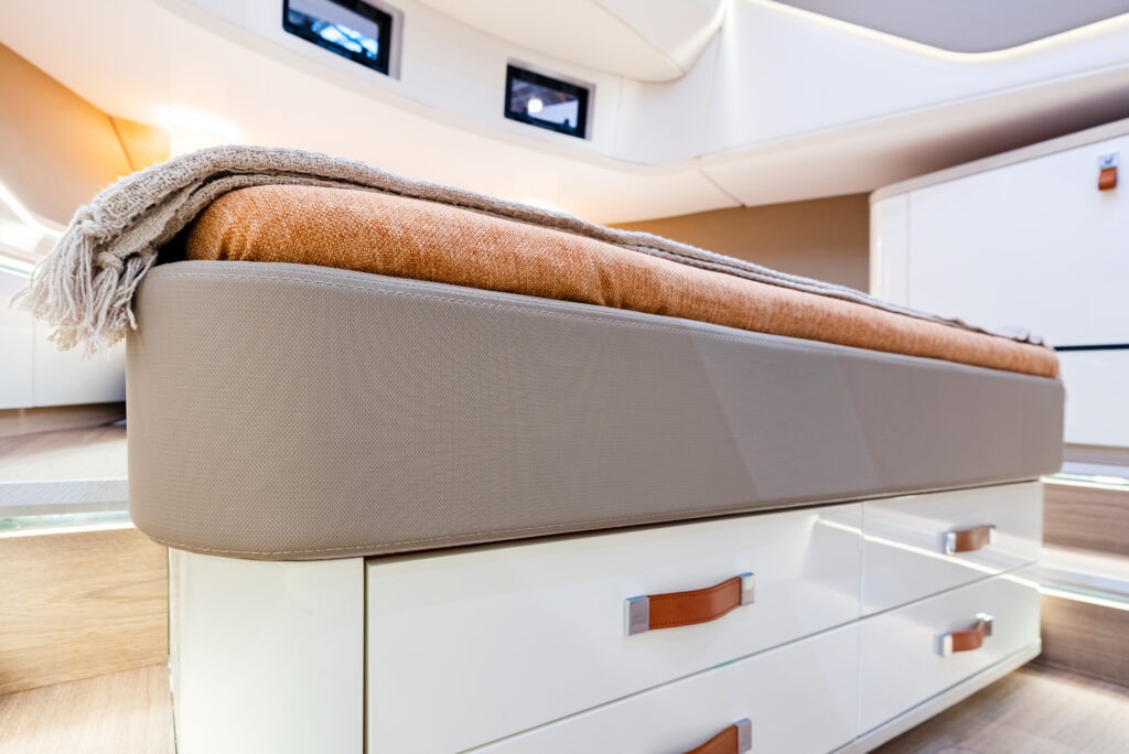 Upholstery for Boats - PACYFIC - Boat Upholstery 52 Pacyfic Pilot Seats DSC01466 HDR 1