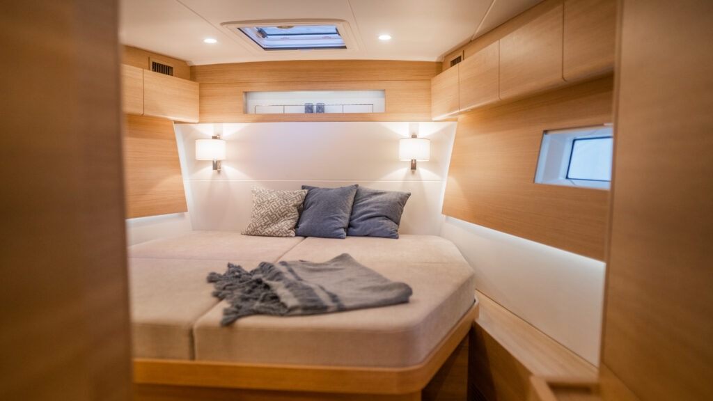 Upholstery for Boats - PACYFIC - Boat Upholstery 33 Pacyfic Pilot Seats DSC02293