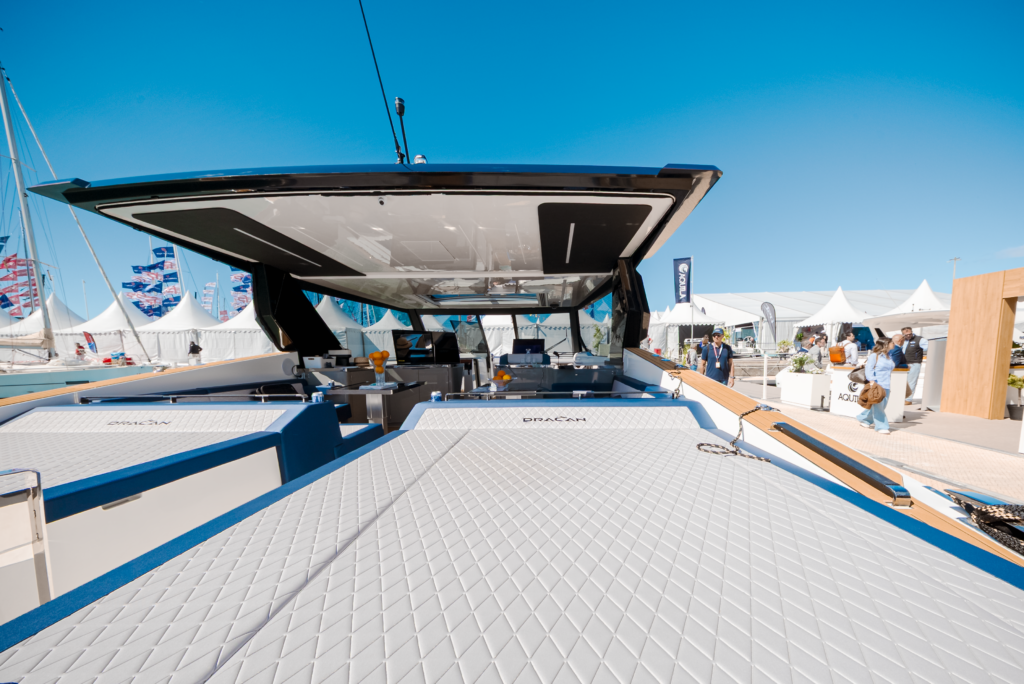 Upholstery for Boats - PACYFIC - Boat Upholstery 4 Pacyfic Pilot Seats Dracan 42 Premium Yacht Upholstery 2