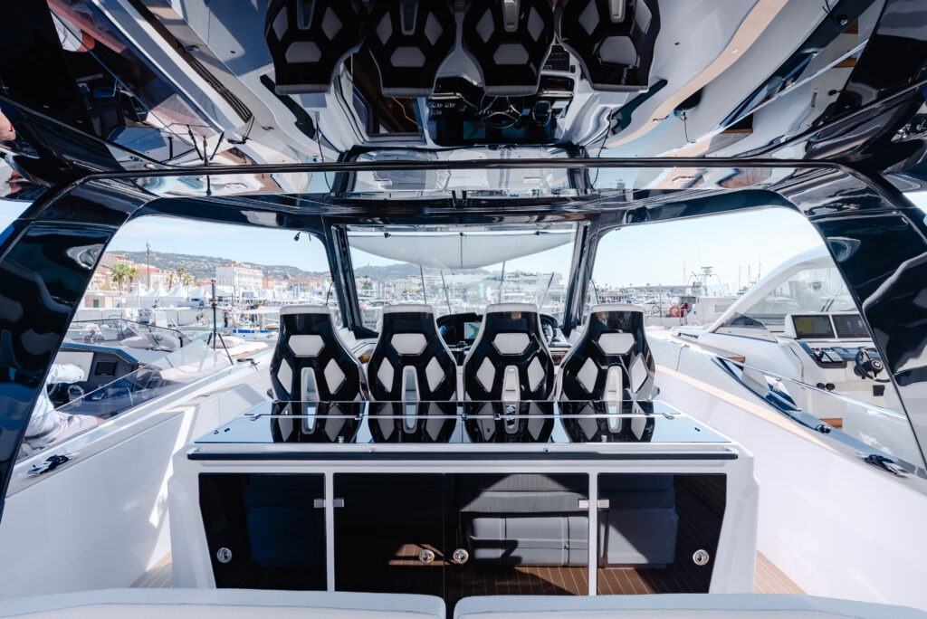 Upholstery for Boats - PACYFIC - Boat Upholstery 39 Pacyfic Pilot Seats Level 43 ST Helm Seats 3