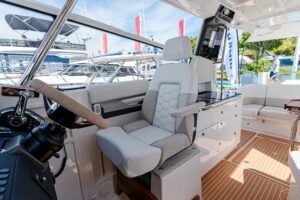 Pacyfic Pilot Seats Pilot Seat Nimbus Boat 3