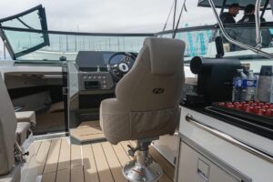 Pacyfic Pilot Seats Pilot Seat Nordkapp Boats 2