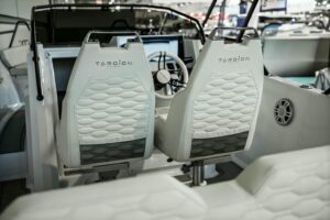 Pacyfic Pilot Seats Pilot Seat Tardion Boats 2