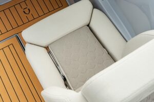 Pacyfic Pilot Seats Pilot Seat VTS Boats 2